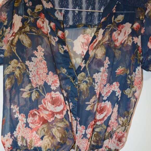 Blue Transparent Poly Beautiful Buttons Down Blouse Short Sleeves Lace Back XS - Picture 7 of 9